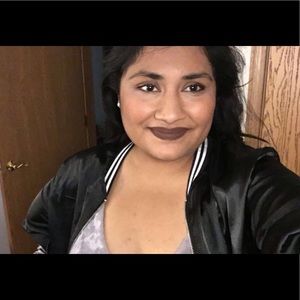 Meet your Posher, Maria